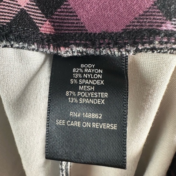 Torrid Pixie Skinny Studio Luxe Ponte High-Rise
Pant Pink Plaid Size 2R Stretch - Picture 5 of 10